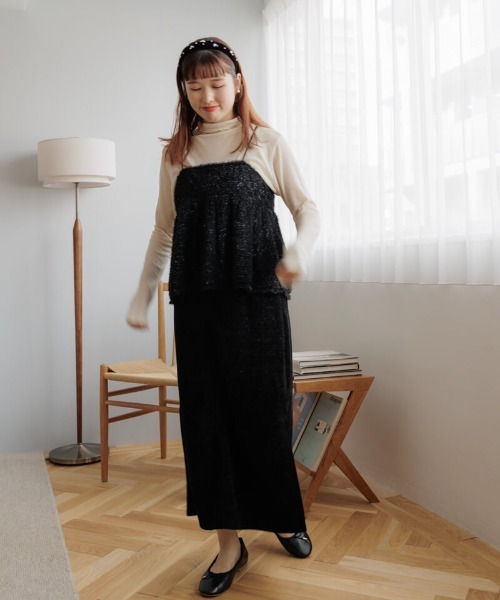 flower（フラワー）の「スパークルフェザービスチェ（キャミソール・レディース・ブラック/グレー・FREE）」の22枚目の写真