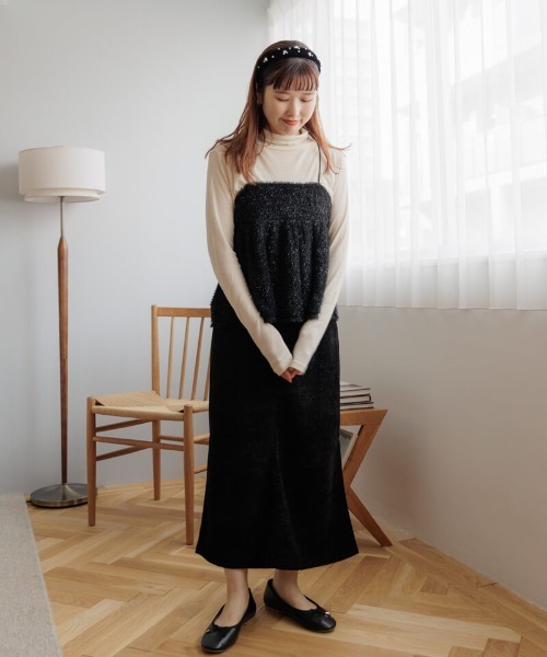 flower（フラワー）の「スパークルフェザービスチェ（キャミソール・レディース・ブラック/グレー・FREE）」の21枚目の写真