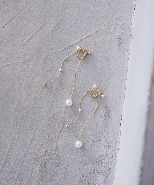 Andemiu（アンデミュウ）の「パールメタルイヤリング 991101（イヤリング・レディース・シルバー/ゴールド・FREE）」の3枚目の写真