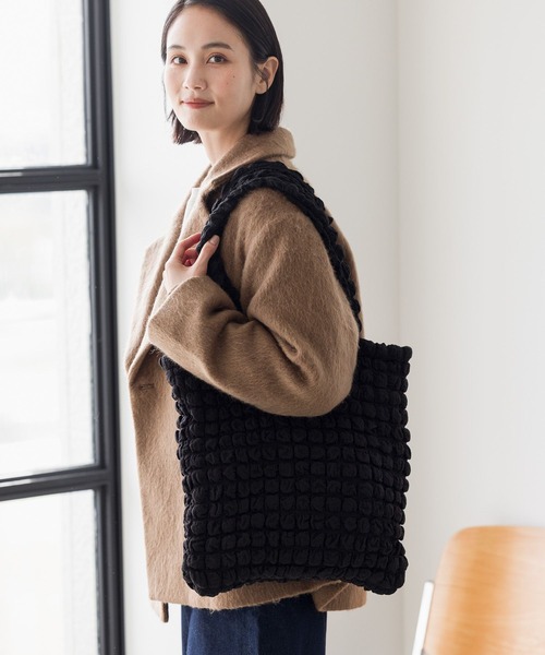 LAKOLE（ラコレ）の「ポコポコトートバッグ / 980171（トートバッグ・レディース・ブラック/ホワイト/ライトグリーン・FREE）」の9枚目の写真