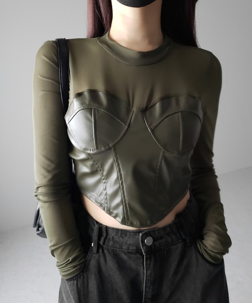 me+em select（ミームセレクト）の「【 ３color 】フェイクレザービスチェドッキングシースルートップス（Tシャツ/カットソー・レディース・カーキ/シルバー/ブラック・FREE）」の19枚目の写真