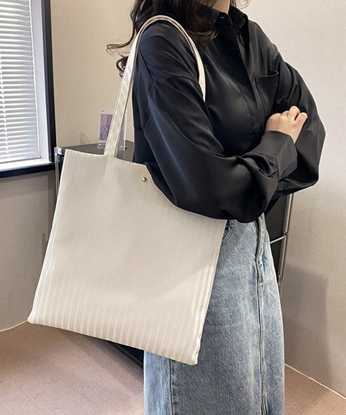 H.TOKYO NUIT（エイチトウキョウニュイ）の「結婚式BAG ステップサブバッグ（トートバッグ・レディース・ブラック/ホワイト/パープル/ブラウン・FREE）」の2枚目の写真