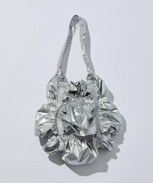 MERLOT（メルロー）の「メタリックラウンドバッグ（ショルダーバッグ・レディース・ホワイト/ブラック/シルバー・FREE）」の17枚目の写真