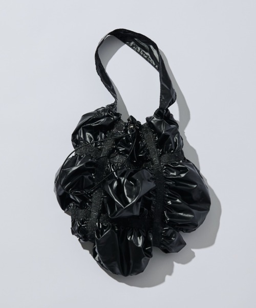 MERLOT（メルロー）の「メタリックラウンドバッグ（ショルダーバッグ・レディース・ホワイト/ブラック/シルバー・FREE）」の16枚目の写真