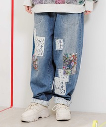 ScoLar（スカラー）の「133741：デニム×レース 花柄アップリケパンツ（デニムパンツ・レディース）」
