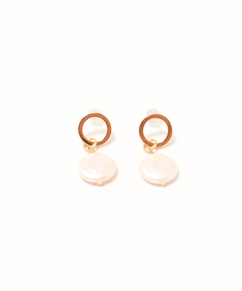 NOLLEY’S(ノーリーズ)の「ラウンド淡水パールリングピアス(ピアス(両耳用)・レディース・ゴールド・FREE)」の3枚目の写真