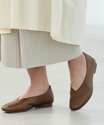 Piedi Nudi（ピエディヌーディ）の「ZOCCU 柔らかく 歩きやすい 本革 Vカット フラットシューズ（バレエシューズ）」