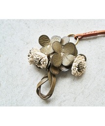 genten（ゲンテン）の「エヴァーチャーム シロツメクサ（チャーム）」