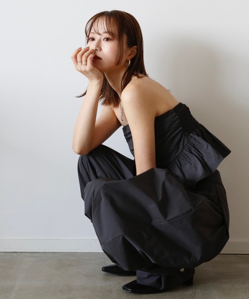 Reurie'（レウリィ）の「オリジナルペプラムキャミビスチェ / original peplum cami bustier 【セットアップ対応】 キャミソール ノースリーブ ベアトップ バックゴム ナイロン アイボリー チャコールグレー カーキ setup ビスチェトップス ビスチェキャミ フリル フレア（チューブトップ・レディース・アイボリー/カーキ/チャコールグレー/ブルー・FREE）」の21枚目の写真