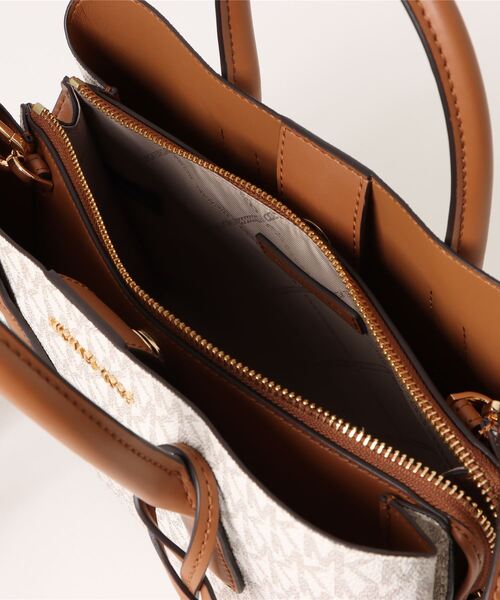 MICHAEL KORS(マイケルコース)の「RUTHIE サッチェル スモール - MKシグネチャー(ハンドバッグ・レディース・ホワイト系その他・FREE)」の8枚目の写真