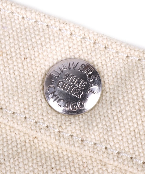 UNIVERSAL OVERALL（ユニバーサルオーバーオール）の「UNIVERSAL OVERALL SOLID COLOR NEWSPAPER BAG（ショルダーバッグ・メンズ・ブラック/ホワイト・FREE）」の4枚目の写真