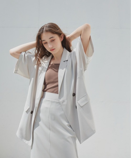 LIAN（リアン）の「ハーフスリーブテーラージャケット（テーラードジャケット・レディース・チャコールグレー/アイボリー/ベージュ/ブラック・FREE）」の2枚目の写真