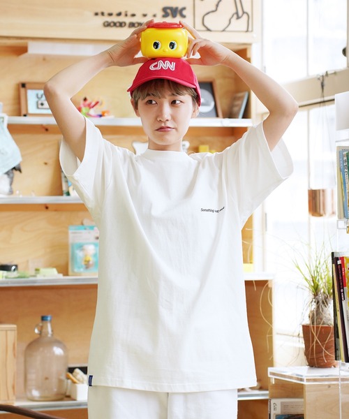 Lulu ＆ Arnie（るるあんどあーにー）の「Public Object / パブリック オブジェクト SS EMBROIDERY TEE SWW #1 半袖 刺繍 Tシャツ（Tシャツ/カットソー・メンズ・ホワイト/ブラック・LARGE/MEDIUM）」の2枚目の写真