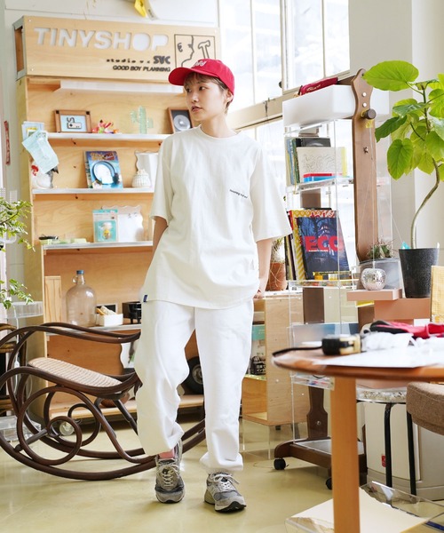 Lulu ＆ Arnie（るるあんどあーにー）の「Public Object / パブリック オブジェクト SS EMBROIDERY TEE SWW #1 半袖 刺繍 Tシャツ（Tシャツ/カットソー・メンズ・ホワイト/ブラック・LARGE/MEDIUM）」の21枚目の写真