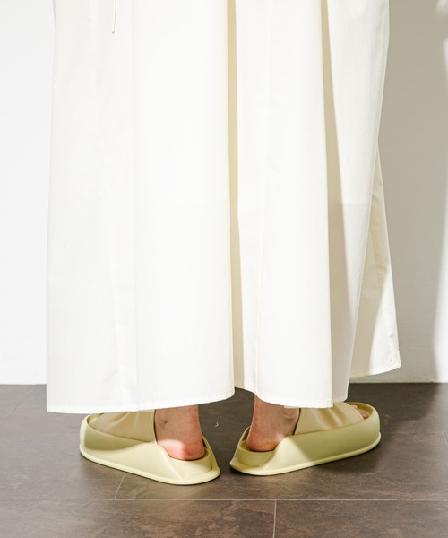 KBF（ケイビーエフ）の「スライドサンダル（サンダル・レディース・ブラック/イエロー・24/23.5/23）」の10枚目の写真