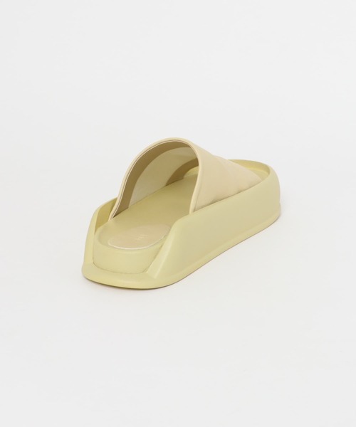 KBF（ケイビーエフ）の「スライドサンダル（サンダル・レディース・ブラック/イエロー・24/23.5/23）」の17枚目の写真