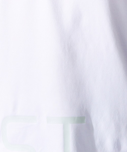 HIDEAWAYS NICOLE（ハイダウェイニコル）の「【WEB限定】ビッグロゴプリント半袖Ｔシャツ（Tシャツ/カットソー・メンズ・ブラック/サックスブルー/オフホワイト/ラベンダー・MEDIUM/LARGE/X-LARGE）」の7枚目の写真