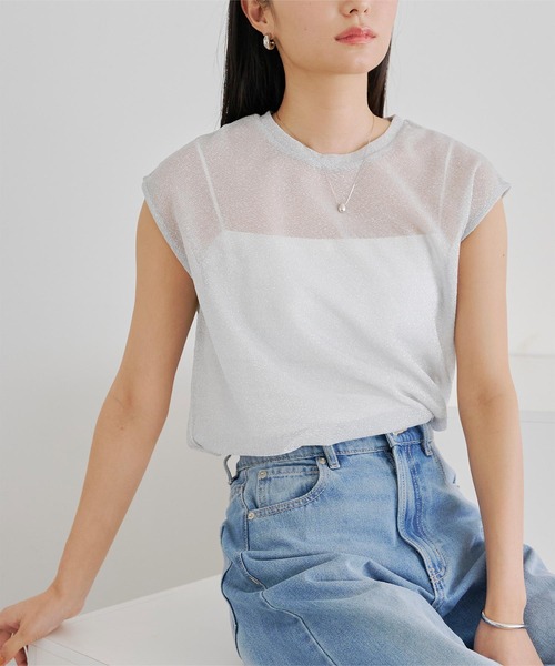 titivate(ティティベイト)の「ラメシアーフレンチスリーブトップス(Tシャツ/カットソー・レディース・イエロー/ブラウン/ブラック/シルバー・FREE)」の4枚目の写真