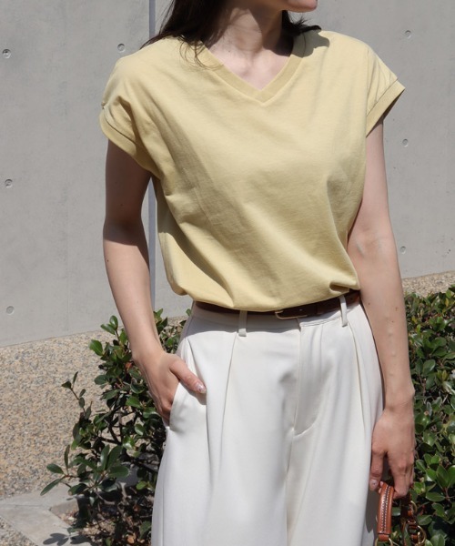 Pierrot（ピエロ）の「綿100%VネックフレンチスリーブベーシックTシャツ（Tシャツ/カットソー・レディース・ブラック/オフホワイト/サンドベージュ/ブルー/チャコール/ネイビー/イエロー系その他・M/L）」の7枚目の写真