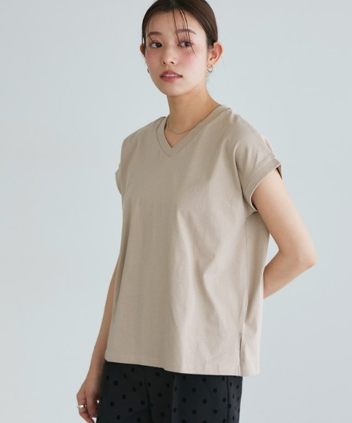 Pierrot（ピエロ）の「綿100%VネックフレンチスリーブベーシックTシャツ（Tシャツ/カットソー・レディース・ブラック/オフホワイト/サンドベージュ/ブルー/チャコール/ネイビー/イエロー系その他・M/L）」の9枚目の写真