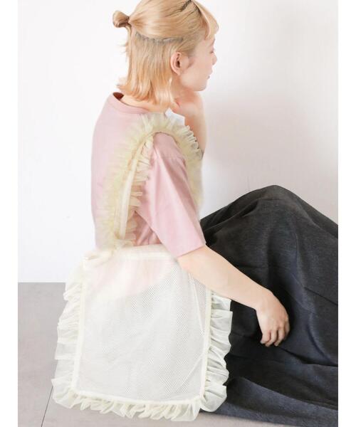 ehka sopo（エヘカソポ）の「チュールフリルバッグ（ハンドバッグ・レディース・ブラック/ピンク/キナリ/ミント・F）」の2枚目の写真