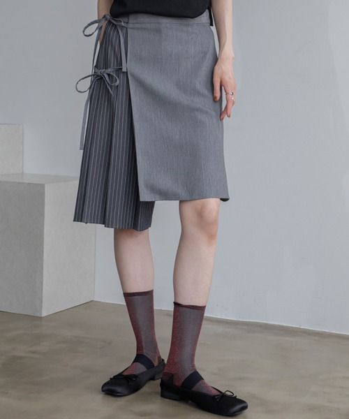 VACANCY（ヴァカンシー）の「レイヤードプリーツキュロットパンツ（その他パンツ・レディース・グレー/ブラック・MEDIUM/LARGE）」の2枚目の写真