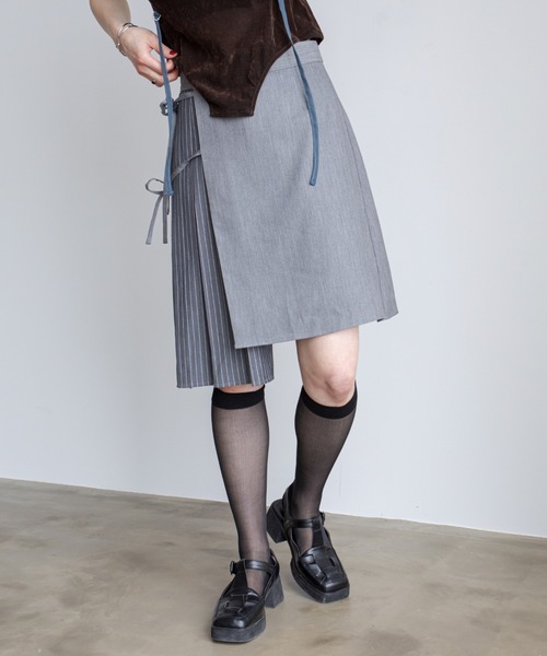 VACANCY（ヴァカンシー）の「レイヤードプリーツキュロットパンツ（その他パンツ・レディース・グレー/ブラック・MEDIUM/LARGE）」の5枚目の写真