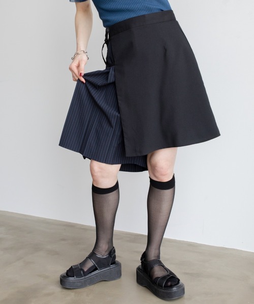 VACANCY（ヴァカンシー）の「レイヤードプリーツキュロットパンツ（その他パンツ・レディース・グレー/ブラック・MEDIUM/LARGE）」の17枚目の写真