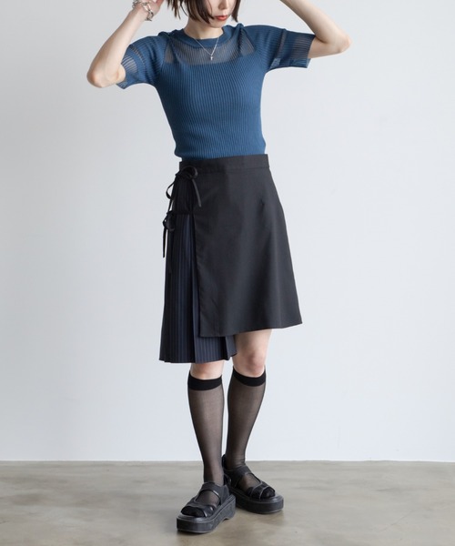 VACANCY（ヴァカンシー）の「レイヤードプリーツキュロットパンツ（その他パンツ・レディース・グレー/ブラック・MEDIUM/LARGE）」の21枚目の写真