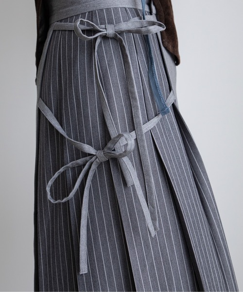 VACANCY（ヴァカンシー）の「レイヤードプリーツキュロットパンツ（その他パンツ・レディース・グレー/ブラック・MEDIUM/LARGE）」の11枚目の写真