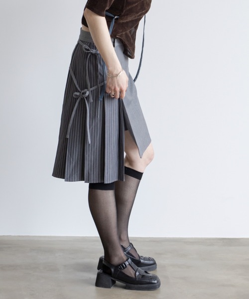 VACANCY（ヴァカンシー）の「レイヤードプリーツキュロットパンツ（その他パンツ・レディース・グレー/ブラック・MEDIUM/LARGE）」の7枚目の写真