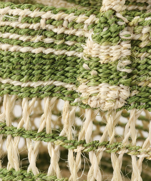 B.C STOCK（ベーセーストック）の「AFRICAN SQUARE/アフリカンスクエア　タイダイスカシアミサイザルバッグ（かごバッグ・レディース・ブラック/グリーン・FREE）」の9枚目の写真