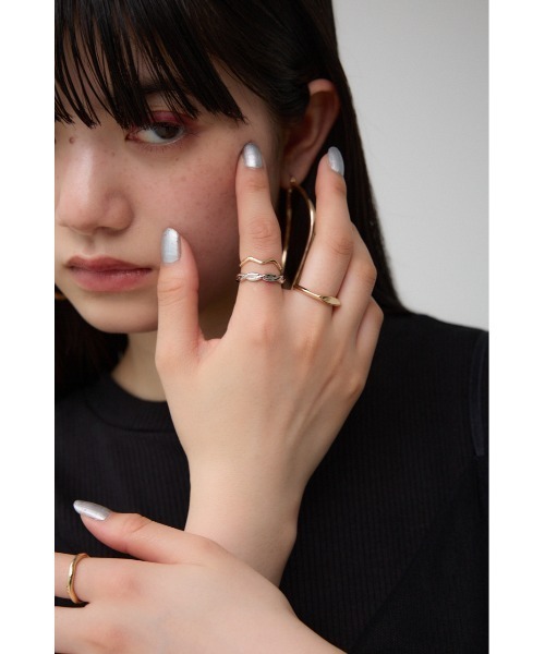 AZUL by moussy(アズールバイマウジー)の「5連マルチリングセット(リング・レディース・その他2/マルチ・FREE)」の11枚目の写真