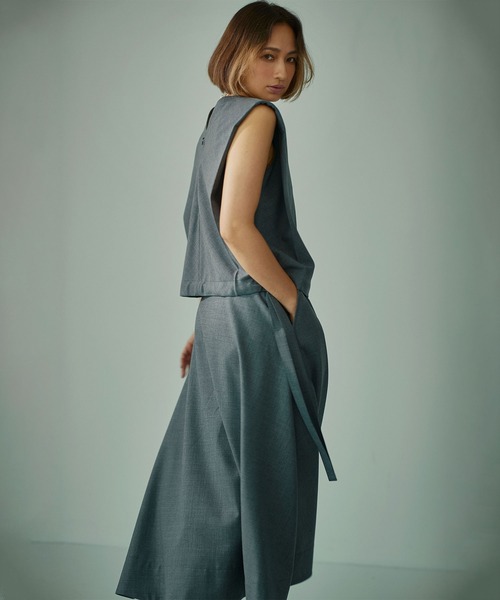 THE TOKYO（ザトウキョウ）の「【THE TOKYO/ザトウキョウ】Light Washable 2way Tops/ライトウォッシャブルトップス/ブラウス（シャツ/ブラウス・レディース・ベージュ/グレー/ブラック・38/36）」の2枚目の写真