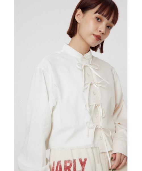 RODEO CROWNS WIDE BOWL(ロデオクラウンズワイドボウル)の「リボンクロップドシャツ(シャツ/ブラウス・レディース・ブラック系その他/ブルー/ホワイト・FREE)」の1枚目の写真