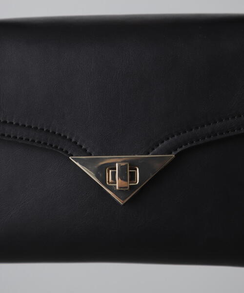 FREE'S MART（フリーズマート）の「◆レトロカーブバッグ（ショルダーバッグ・レディース・ブラック/レッド・ﾌﾘ-）」の7枚目の写真