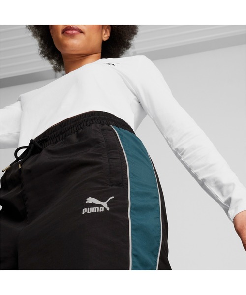 PUMA（プーマ）の「PUMA プーマ ウィメンズ PLAY.LOUD. T7 ウーブン トラックパンツ（その他パンツ・レディース・ブラック・X-LARGE/LARGE/SMALL/MEDIUM）」の2枚目の写真