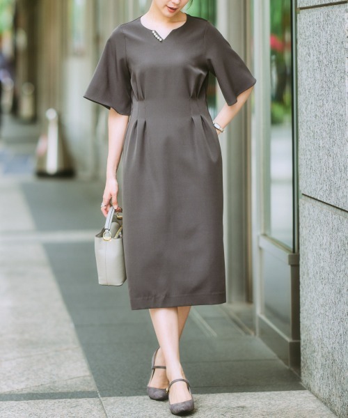 7days Life Styling(セブンデイズライフスタイリング)の「ダブルクロスキーネックコクーンワンピース(ワンピース・レディース・ベージュ/ネイビー/チャコール・LL/L/M/S)」の9枚目の写真