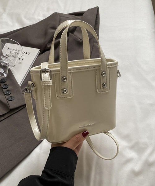 Teem Store(チームストア)の「PUミニバケツ ショルダー ハンドバッグ(ショルダーバッグ・レディース・シルバー/レッド/ホワイト/ブラック・FREE)」の15枚目の写真