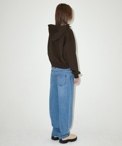 MAHAGRID(マハグリッド)の「『mahagrid/マハグリッド』MGD SERIF LOGO CROP HOODIE/セリフロゴ クロップ プルオーバーパーカー(パーカー・レディース・アイボリー/ブラウン・FREE)」の13枚目の写真