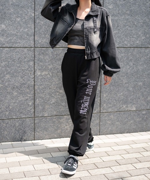 WEGO(ウィゴー)の「WEGO/ラインストーンロゴスウェットパンツ(スウェットパンツ・レディース・ブラック/その他1・FREE)」の8枚目の写真