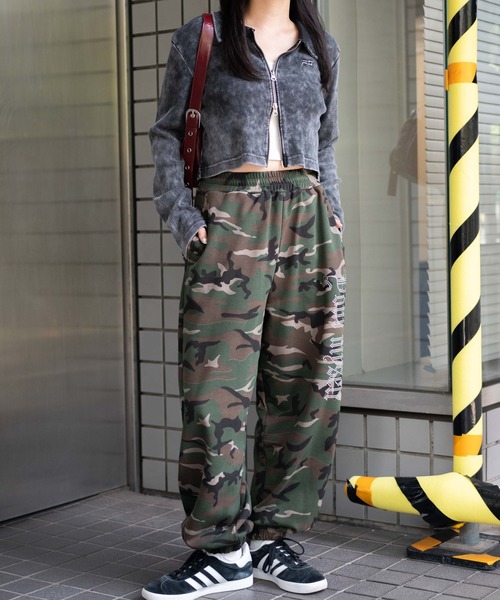 WEGO(ウィゴー)の「WEGO/ラインストーンロゴスウェットパンツ(スウェットパンツ・レディース・ブラック/その他1・FREE)」の13枚目の写真