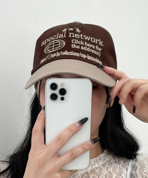 WEGO(ウィゴー)の「WEGO/ロゴ刺繍バイカラーキャップ(キャップ・レディース・ライトピンク/ブラック/ブラウン/ネイビー・FREE)」の15枚目の写真