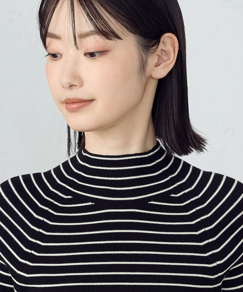COMME CA ISM(コムサイズム)の「ベーシックリブ ボーダー ハイネックニット(ニット/セーター・レディース・ホワイト×ブラック/ブラック×ホワイト・MEDIUM/LARGE)」の7枚目の写真