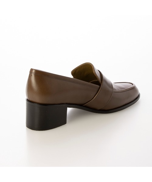 Mode et Jacomo（モードエジャコモ）の「バックルヒールローファー（ローファー・レディース・ブラック/ライトベージュ/ダークブラウン・22.5cm/23cm/23.5cm/24cm/24.5cm）」の14枚目の写真