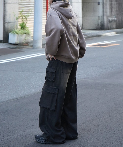 ILL'S(イルズ)の「ヴィンテージライク ピグメント加工 ビッグシルエット フェードバックプリント / カットオフフロント刺繍 プリントパーカー フーディー ユニセックス【ILL'S】(パーカー・メンズ・チャコールグレー/ベージュ系その他/ブラウン/ベージュ/ブラウン系その他/グレー系・L/M)」の22枚目の写真