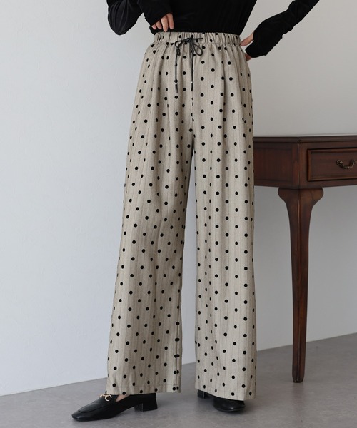 BLUEEAST（ブルーイースト）の「フロッキードットパンツ（その他パンツ・レディース・グレー/ベージュ・MEDIUM）」の5枚目の写真