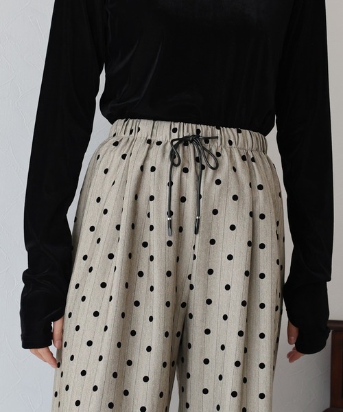 BLUEEAST（ブルーイースト）の「フロッキードットパンツ（その他パンツ・レディース・グレー/ベージュ・MEDIUM）」の11枚目の写真