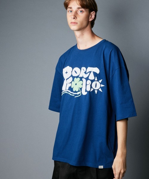 rehacer : Portfolio foaming Logo CS / ポートフォリオ フォーミング ロゴ ワイド カットソー（Tシャツ/カットソー）｜rehacer（レアセル）