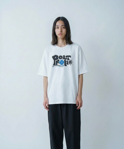 rehacer（レアセル）の「rehacer : Portfolio foaming Logo CS / ポートフォリオ　フォーミング ロゴ ワイド カットソー（Tシャツ/カットソー・メンズ・ホワイト/ブルー/ブラック・X-LARGE/LARGE/MEDIUM）」の16枚目の写真